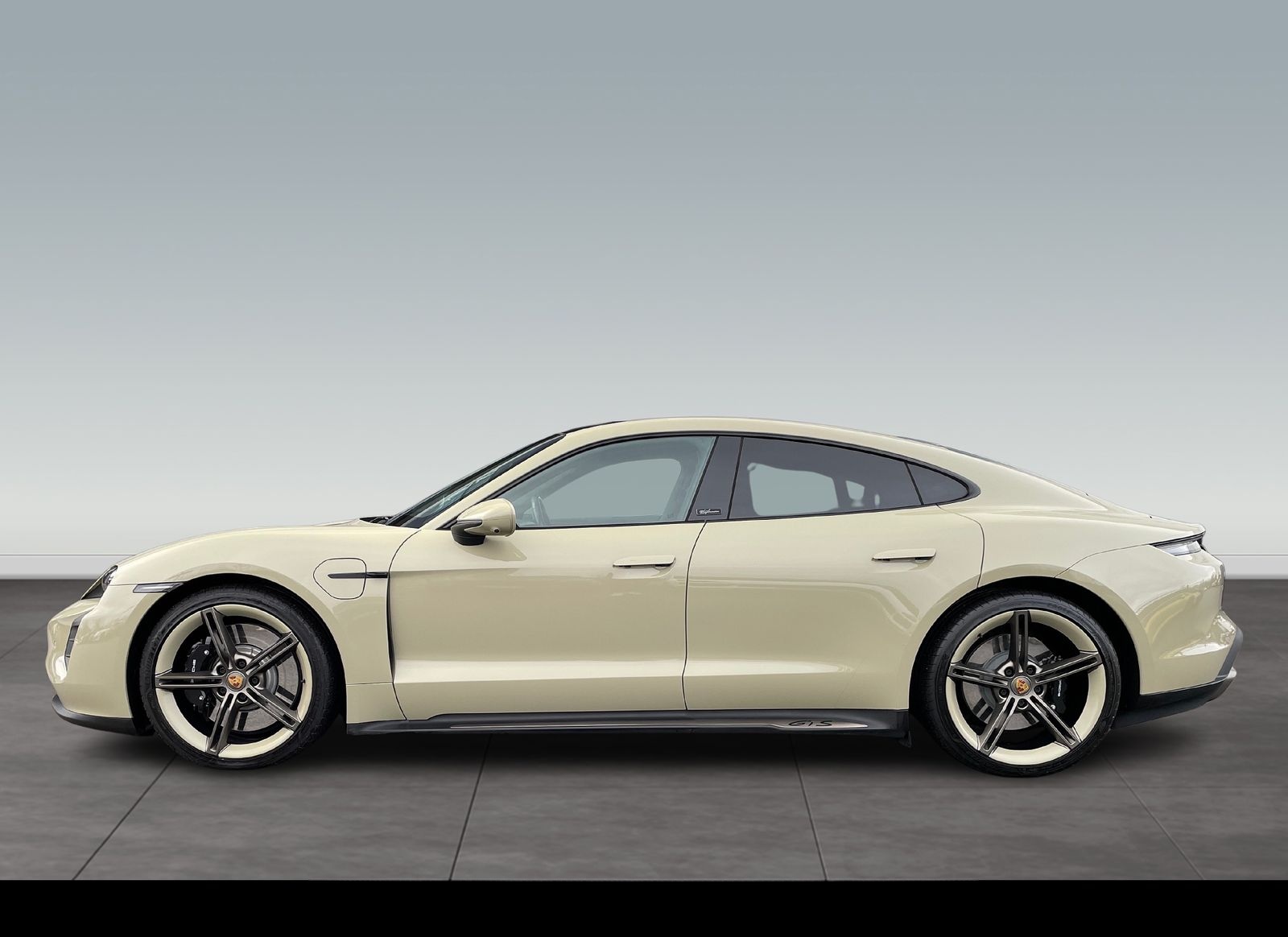 Porsche Taycan GTS foto 2