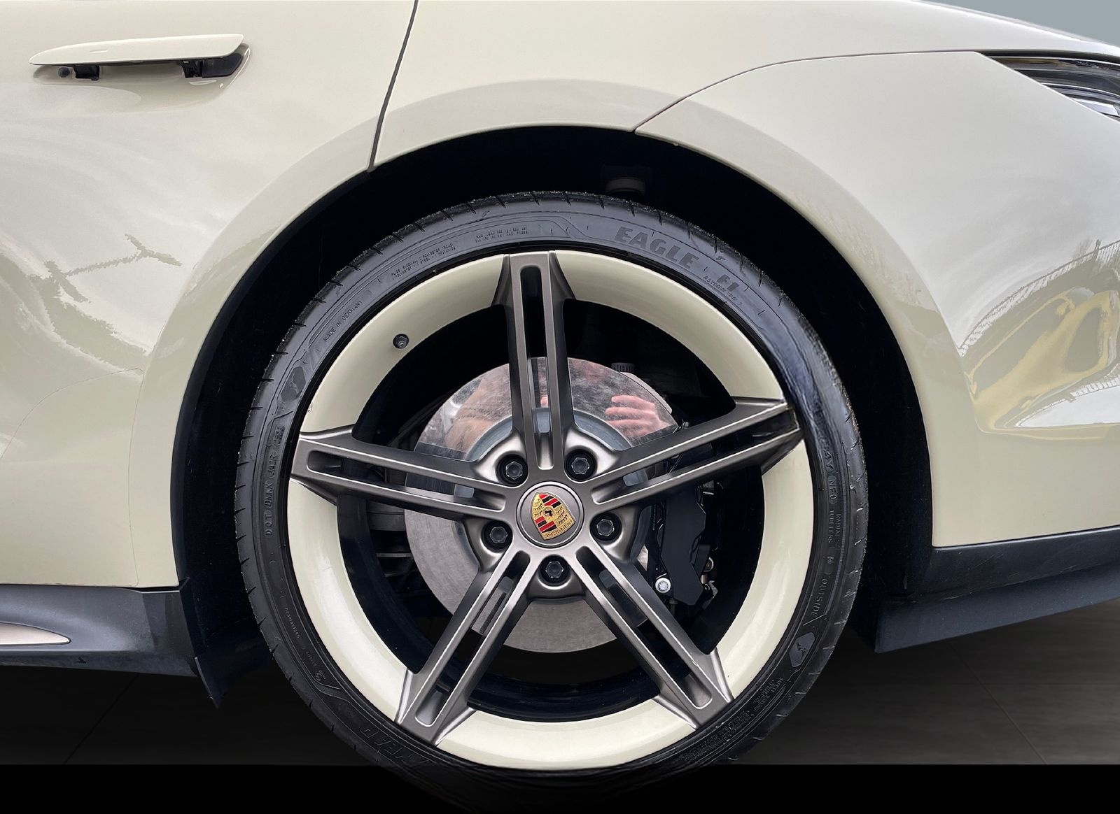 Porsche Taycan GTS foto 10