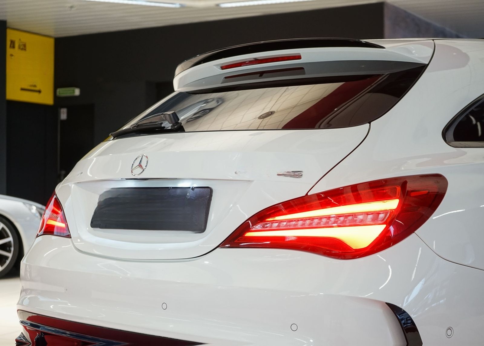 Mercedes-Benz CLA 45 AMG Shooting Brake Aero Night Paket MWST foto 11