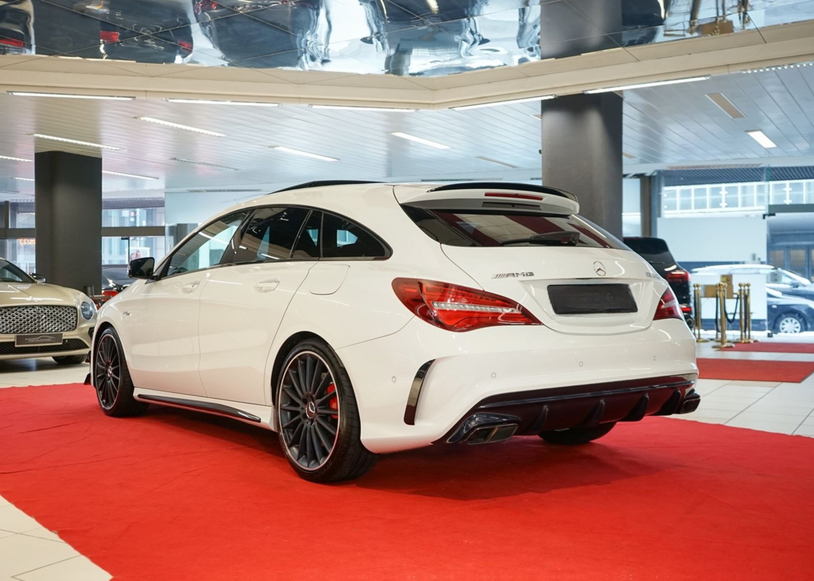 Mercedes-Benz CLA 45 AMG Shooting Brake Aero Night Paket MWST foto 7