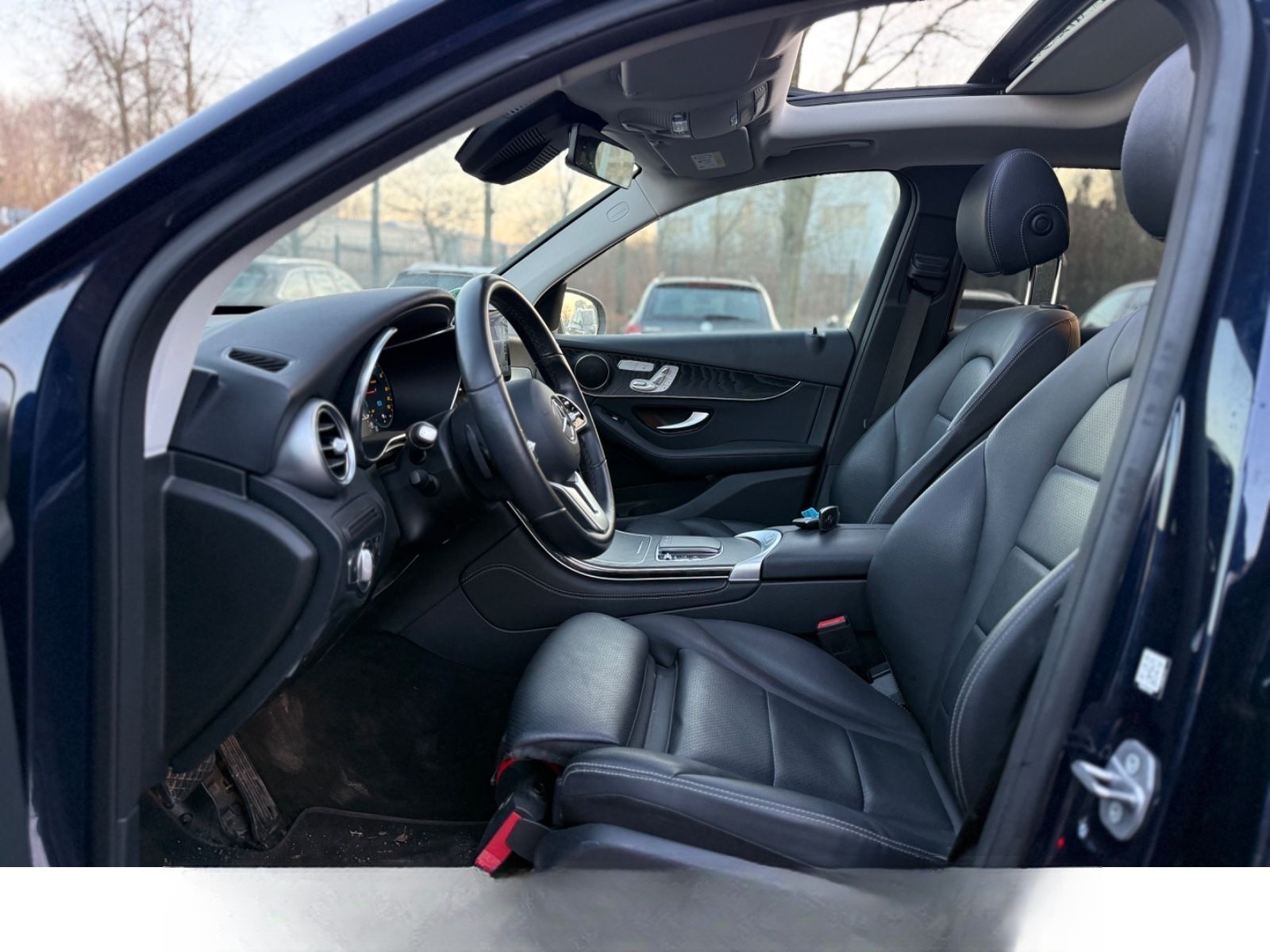 Mercedes-Benz GLC 300e 4Matic|PANO|VIRTUAL|MASSAGE|MEM|LED|ACC foto 11