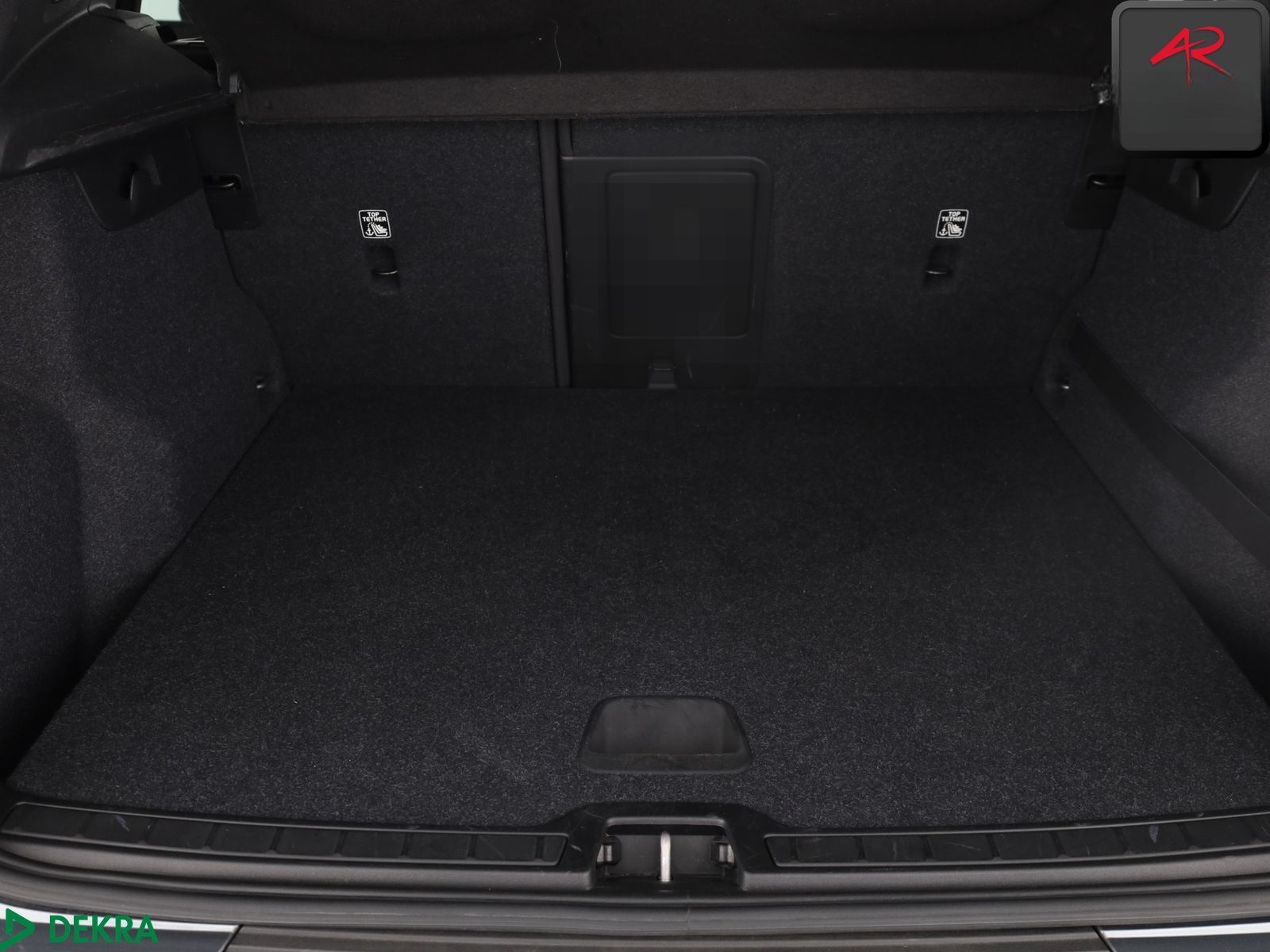 Volvo XC 40 D4 AWD PANO,FOUR-C,HARMAN/K,ACC,KAMERA, foto 12