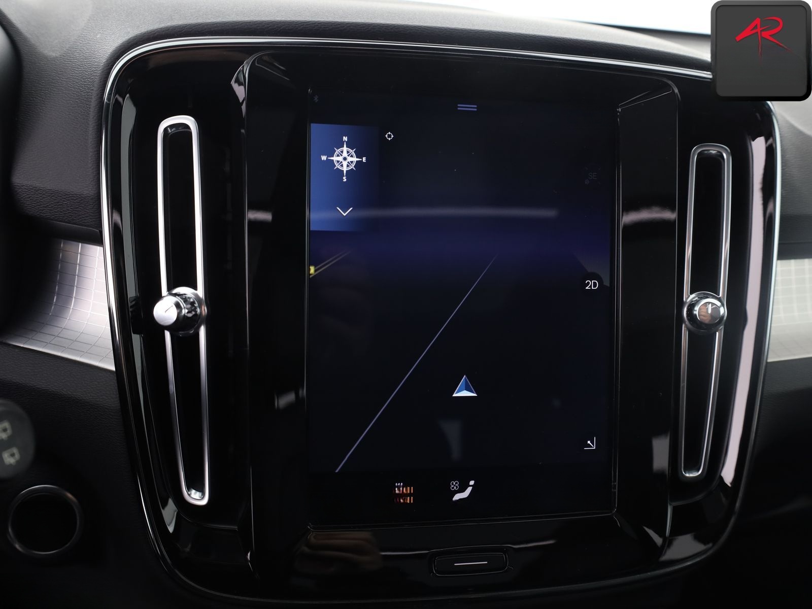 Volvo XC 40 D4 AWD PANO,FOUR-C,HARMAN/K,ACC,KAMERA, foto 18