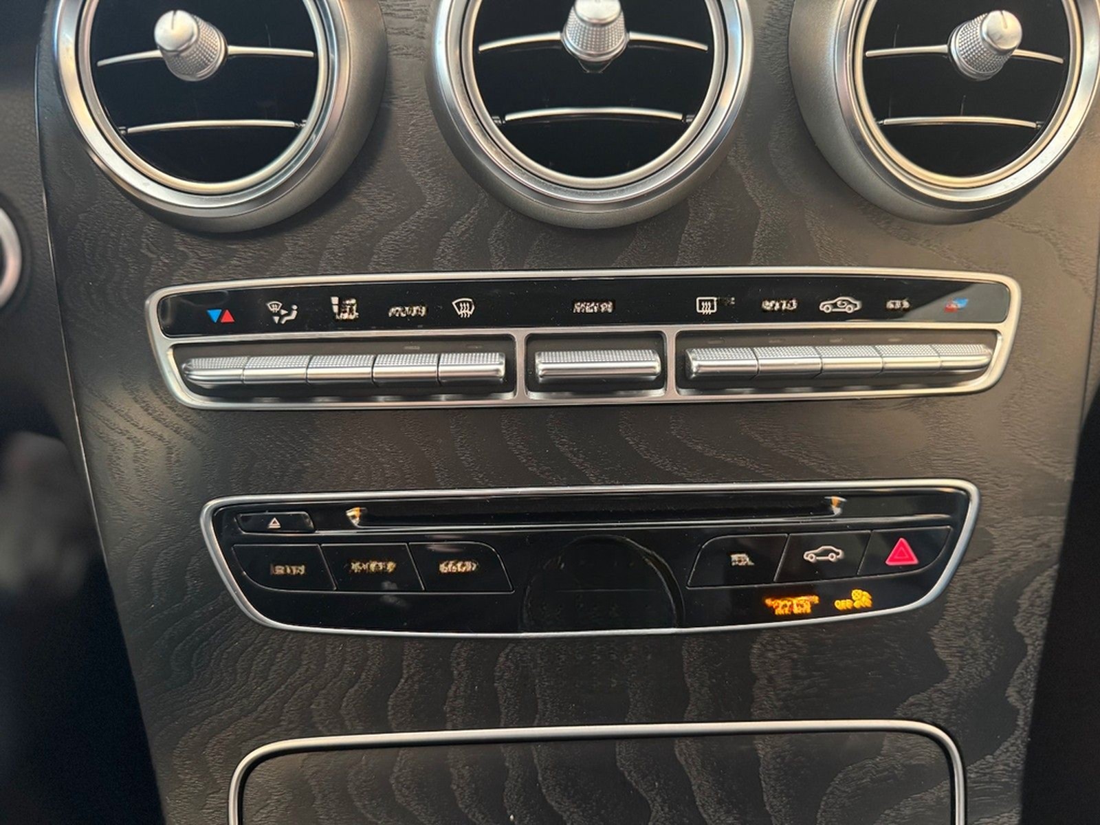 Mercedes-Benz C 220d AMG 7G-Tr. LED SHZ PTS Rü-Ka Navi Klima foto 21