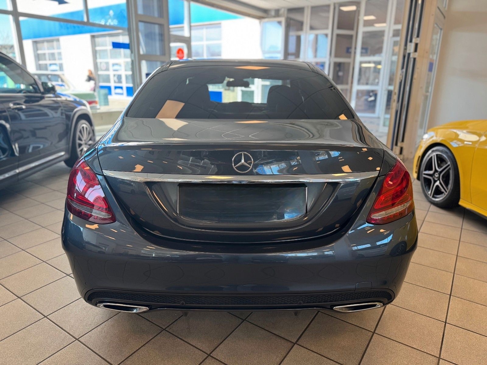 Mercedes-Benz C 220d AMG 7G-Tr. LED SHZ PTS Rü-Ka Navi Klima foto 5