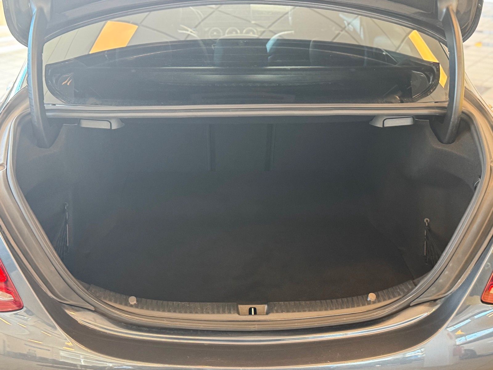 Mercedes-Benz C 220d AMG 7G-Tr. LED SHZ PTS Rü-Ka Navi Klima foto 6