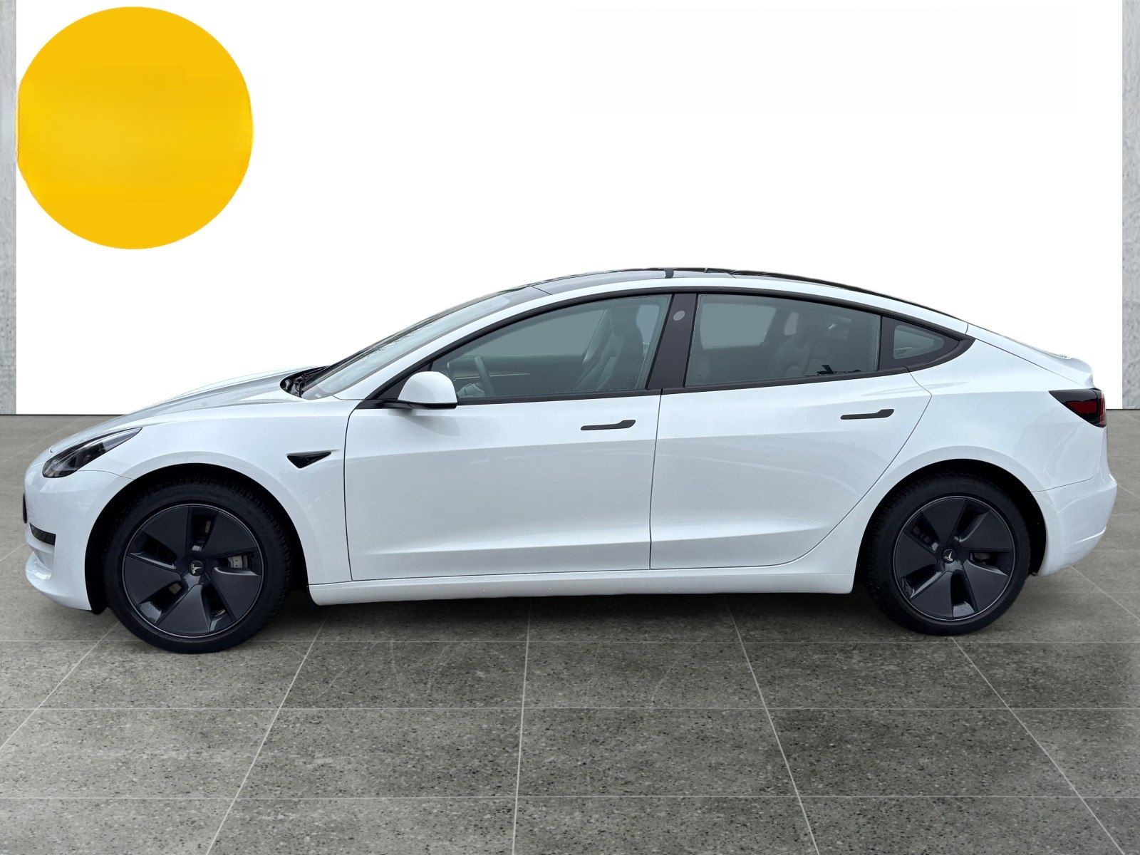 Tesla Model 3 RWD 325 Standard Range foto 2
