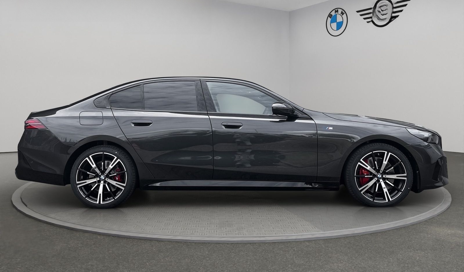 BMW 540d xDrive Lim. M Sport Pro 20"LM AHK Glasdach foto 3