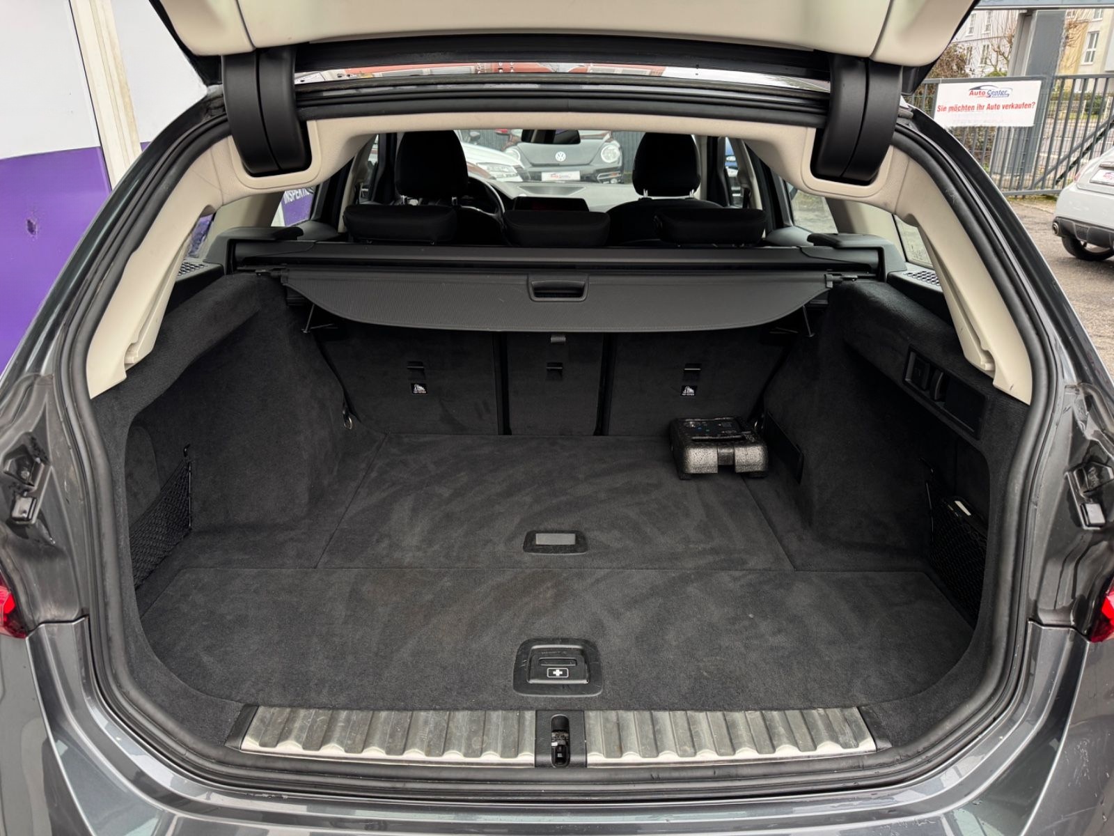 BMW 318i #Aut.# *VollDigital*CarPlay*LED*PDC* foto 15