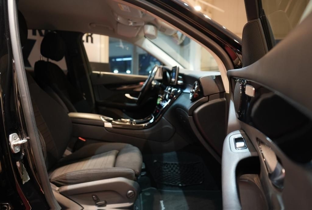 Mercedes-Benz GLC 220 d 4Matic 9G *LED *Klima* foto 7