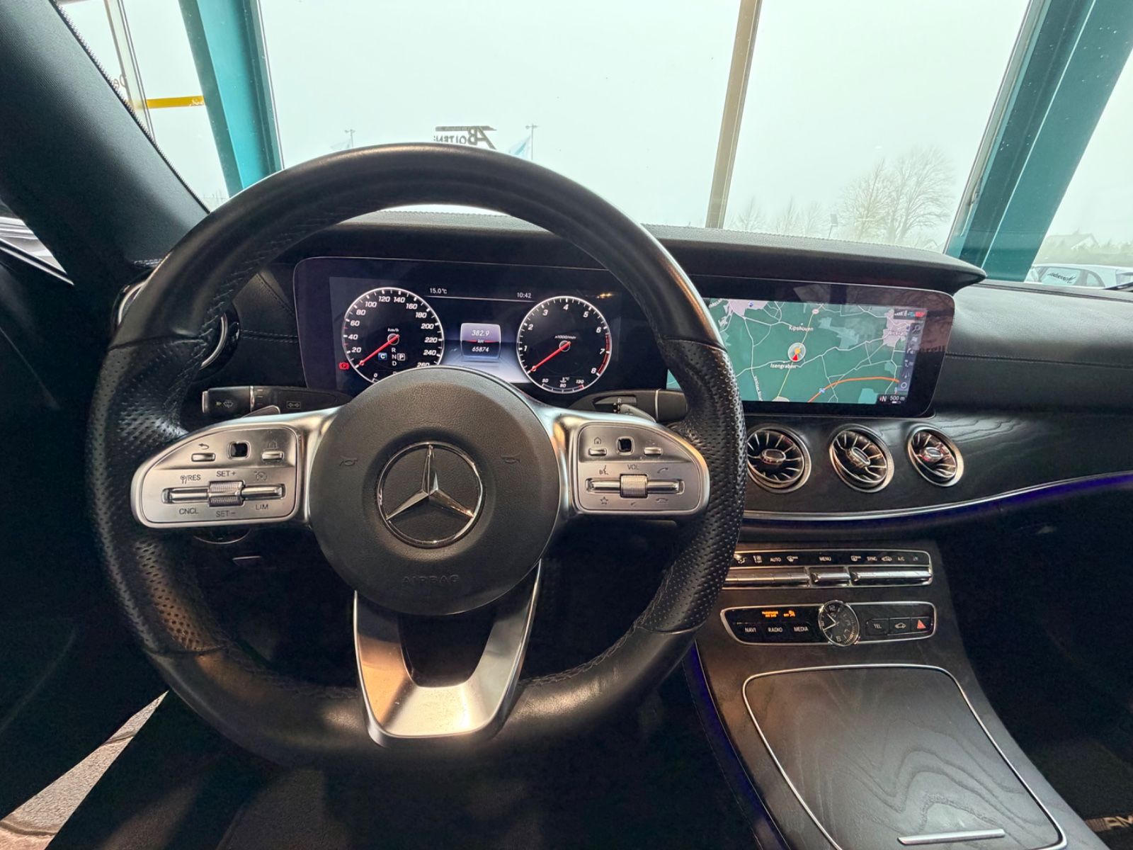 Mercedes-Benz E 200 Coupé 4M AMG-Line Kamera-P.Dach-Totwinkel foto 11