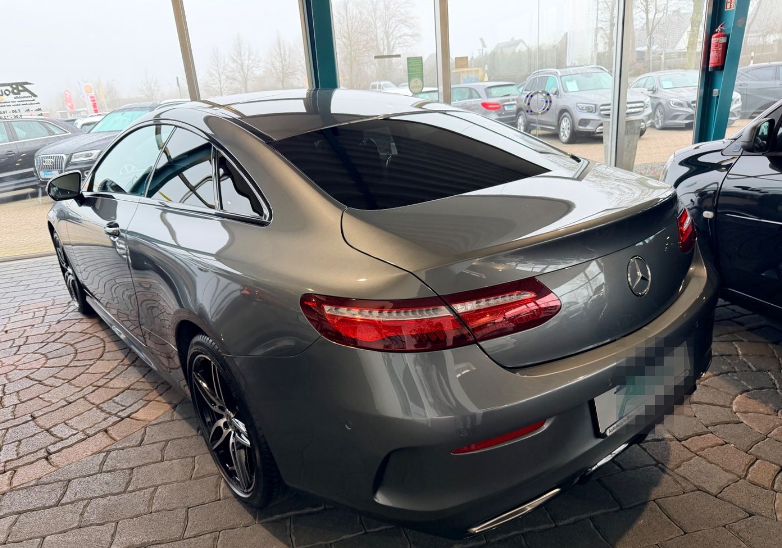 Mercedes-Benz E 200 Coupé 4M AMG-Line Kamera-P.Dach-Totwinkel foto 7