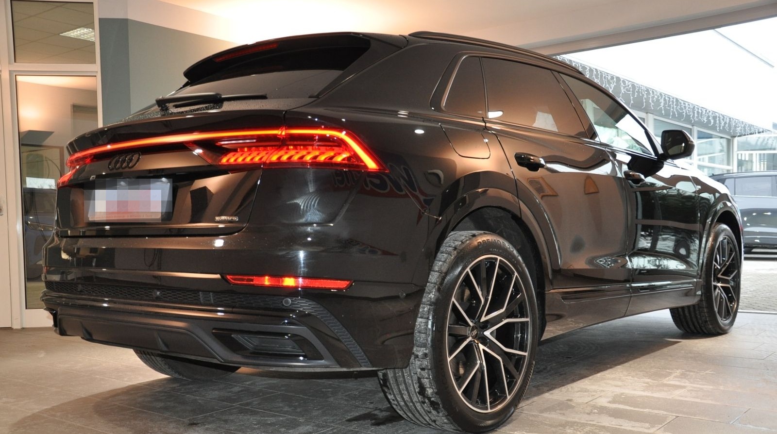Audi Q8 S-Line 50TDI quattro HUD Standh 22" foto 8