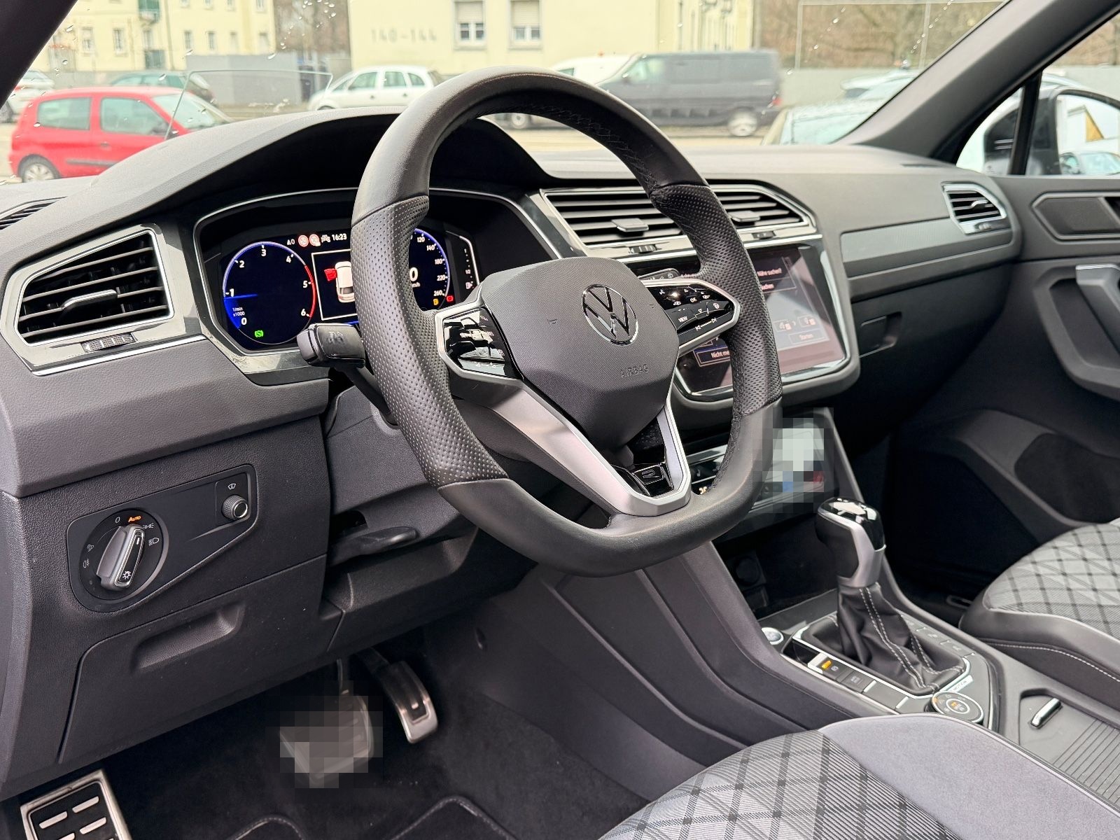 Volkswagen Tiguan R-Line 4Motion-Pano-Head Up-Matrix foto 17