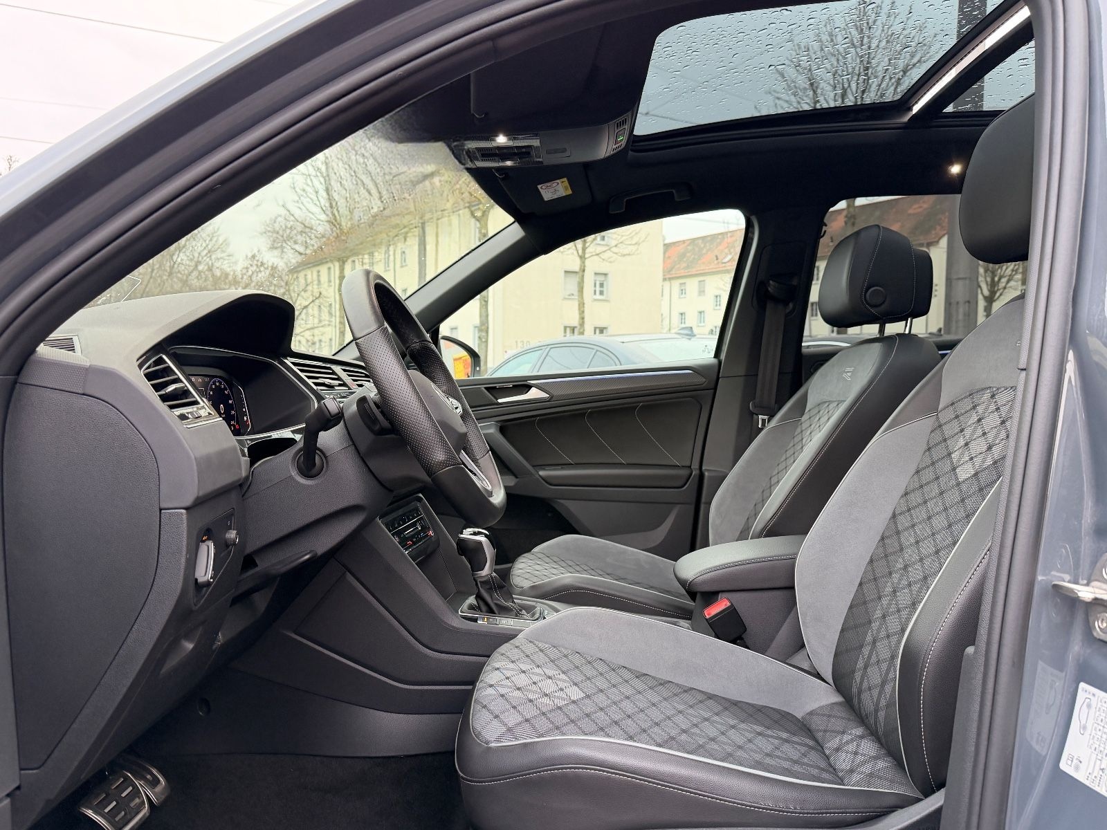 Volkswagen Tiguan R-Line 4Motion-Pano-Head Up-Matrix foto 18