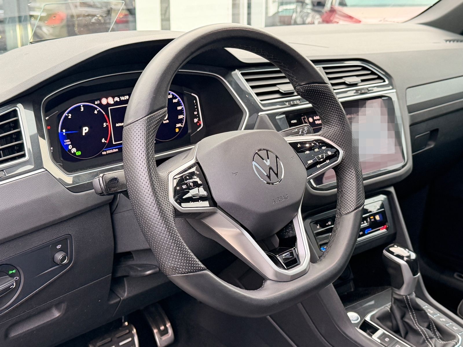 Volkswagen Tiguan R-Line 4Motion-Pano-Head Up-Matrix foto 9