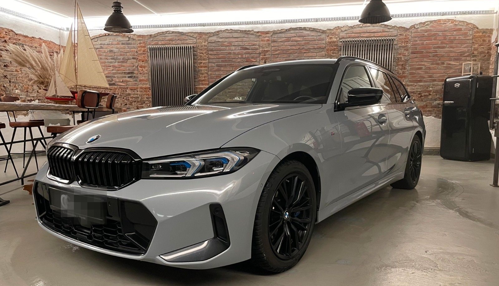 BMW 320A d xDrive M Sportbremse ACC AHK HUD H/K 18" foto 2