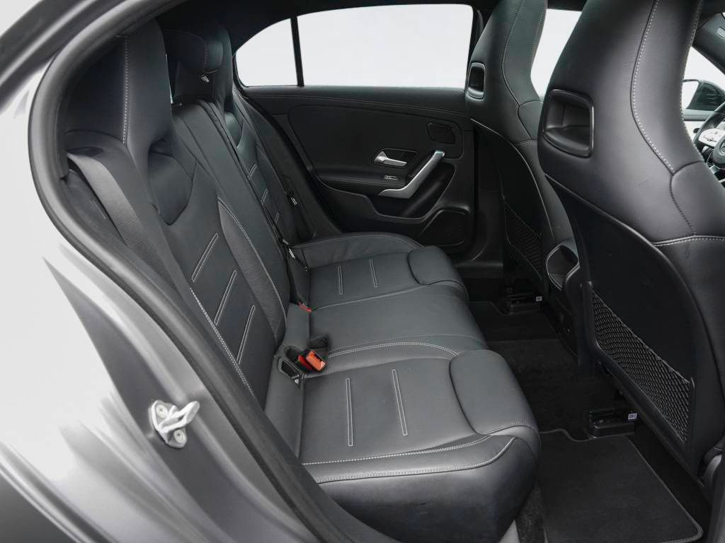 Mercedes-Benz A 250 e AMG-LINE LEDER PANO AHK MULTIBEAM SOUND foto 6