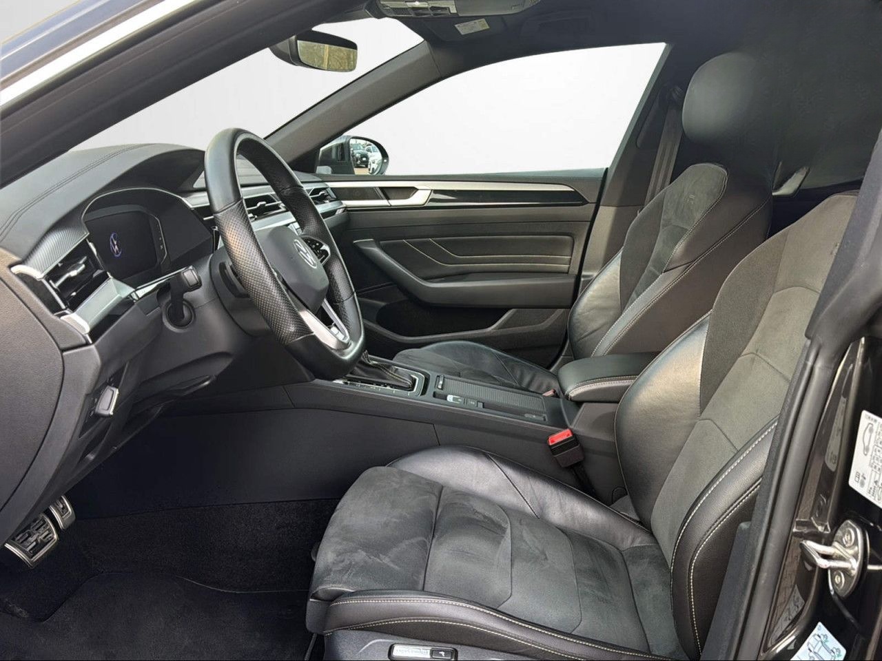 Volkswagen ARTEON SHOOTINGBRAKE 2.0 TDI R-LINE+AZV+IQ.LIGHT foto 8