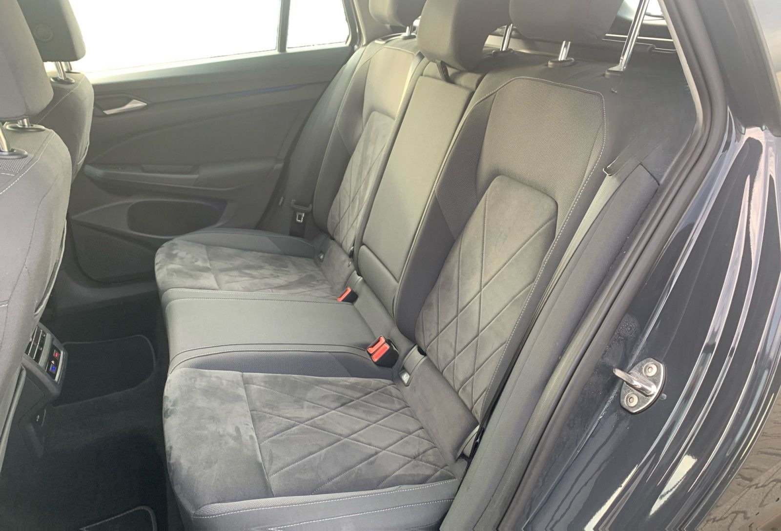 Volkswagen Golf Variant VIII 2.0 TDI DSG Style Navi LED ACC foto 11