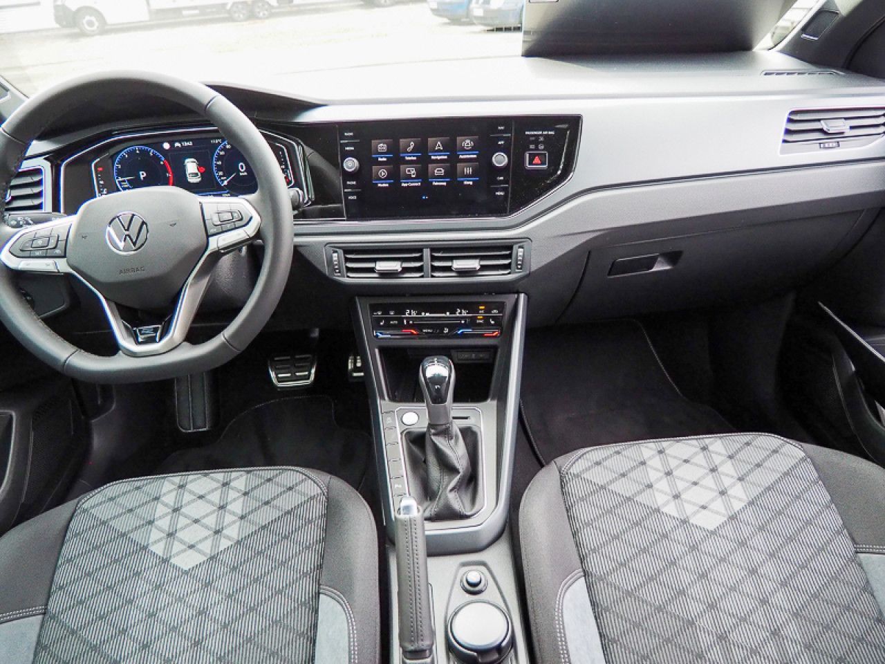 Volkswagen Taigo 1.0 TSI DSG R-Line IQ.LIGHT, KLIMA, PDC foto 8