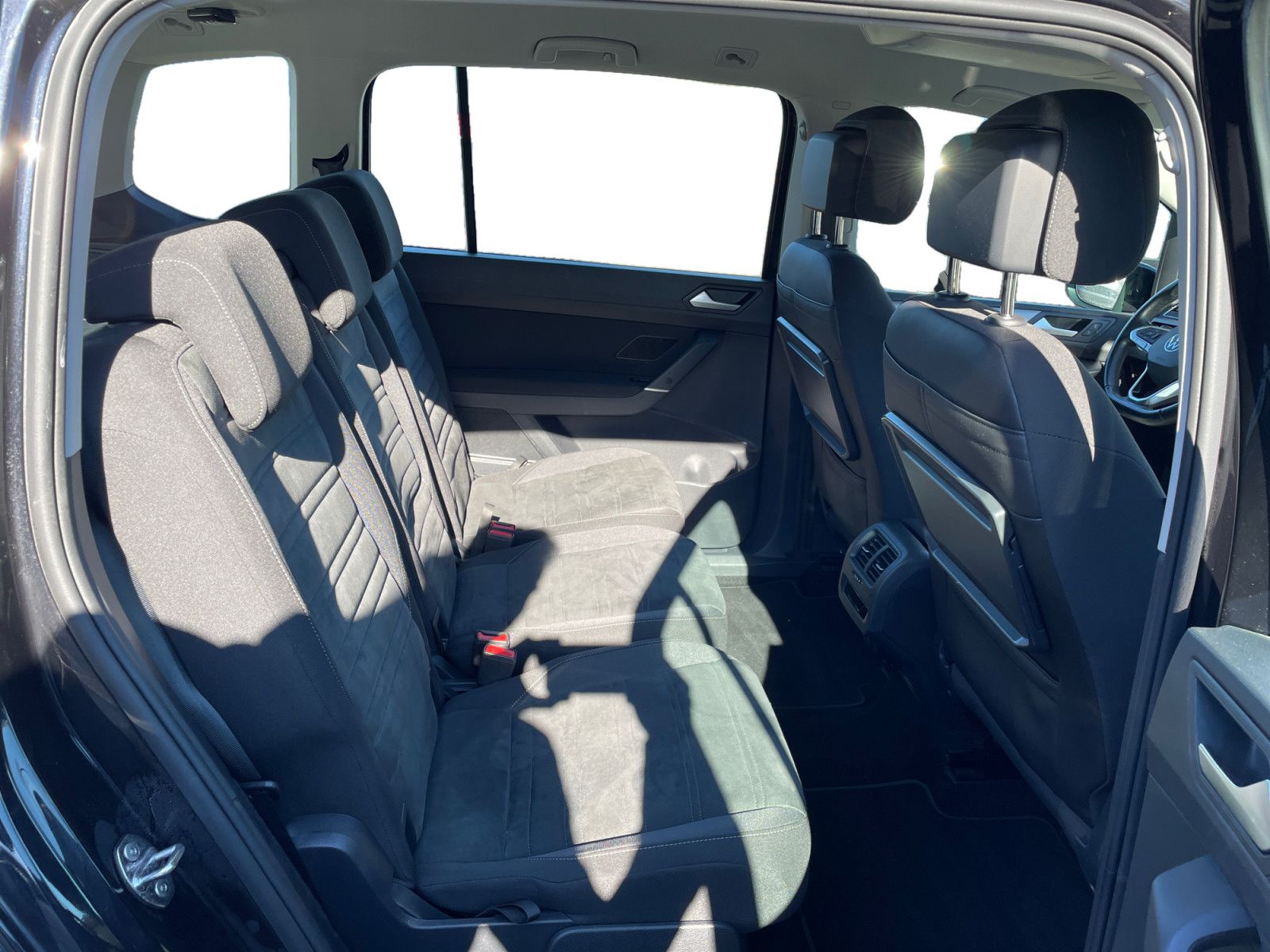 Volkswagen Touran 2.0TDI DSG Comfortline Navi AHK ACC Sitzh foto 11
