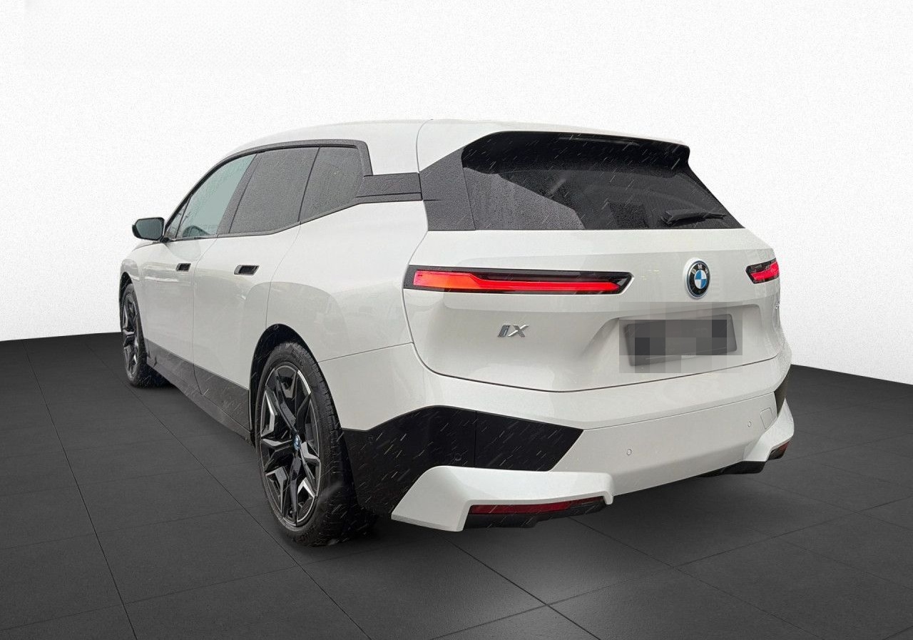 BMW iX xDrive40 Sport AHK Laser H/K Shzg Klimaaut foto 6