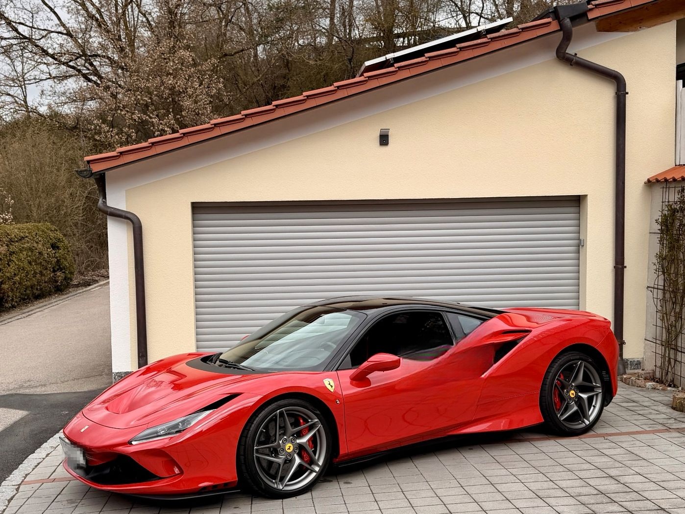 Ferrari F8*Tributo*Coupé*DCT*APPROVED*MAINTENANCE* foto 2