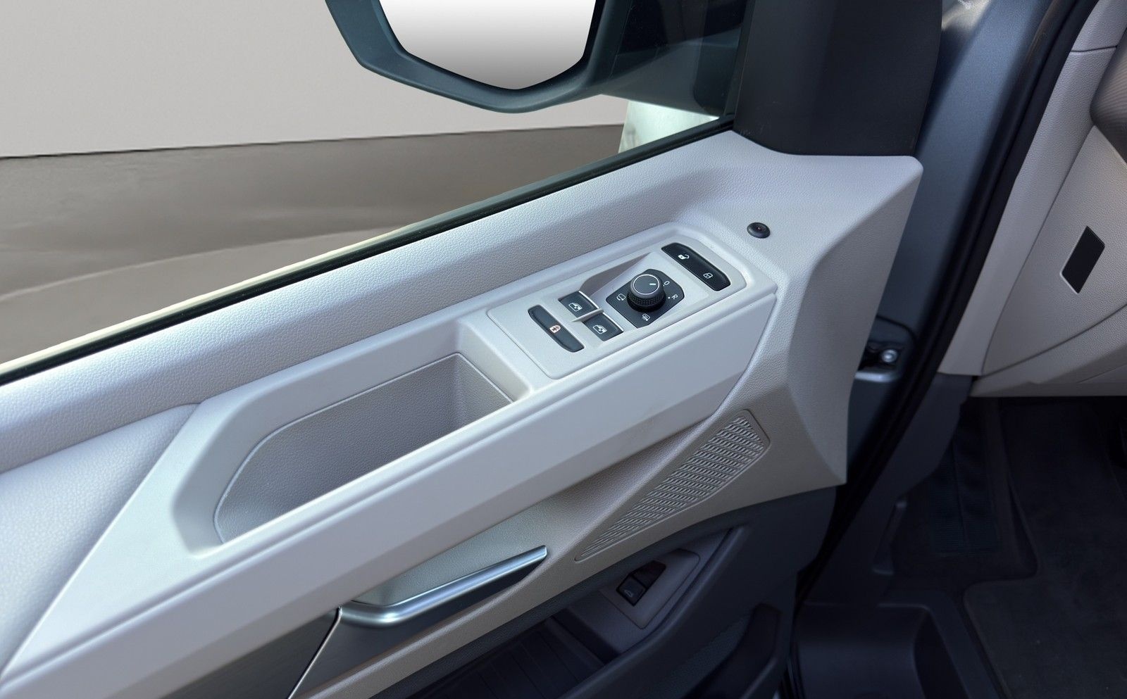 Volkswagen T7 Multivan Life 2,0 l 110 kW TDI SCR Frontantri foto 12