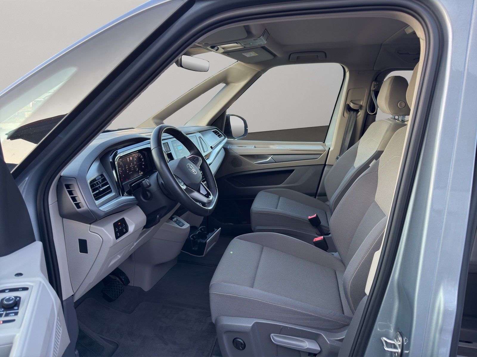 Volkswagen T7 Multivan Life 2,0 l 110 kW TDI SCR Frontantri foto 9