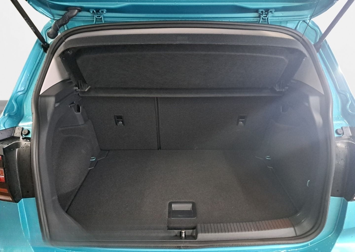 Volkswagen T-Cross 1.0 l TSI Active ACC NAVI 16 PDC foto 9