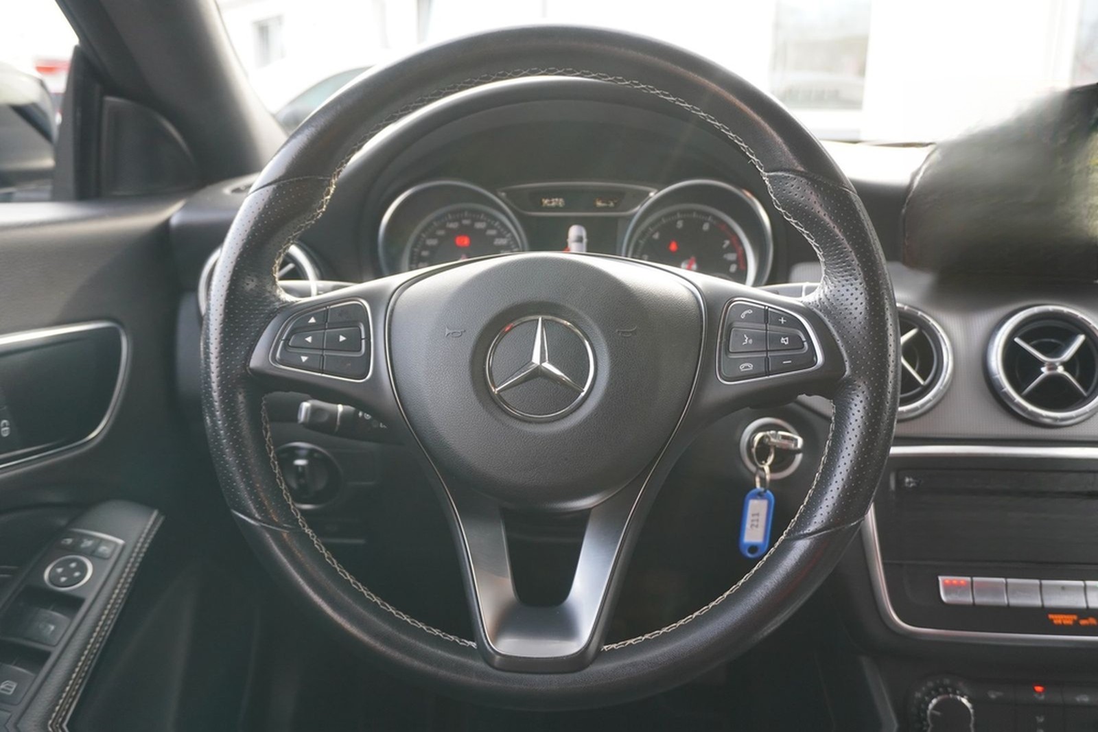 Mercedes-Benz CLA 200 Shooting Brake LED Navi SHZ Kamera Night foto 15