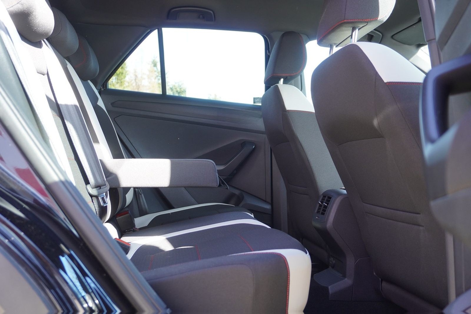 Volkswagen T-Roc 2.0 TSI Sport 4Motion DSG LED Navi ACC PDC foto 36