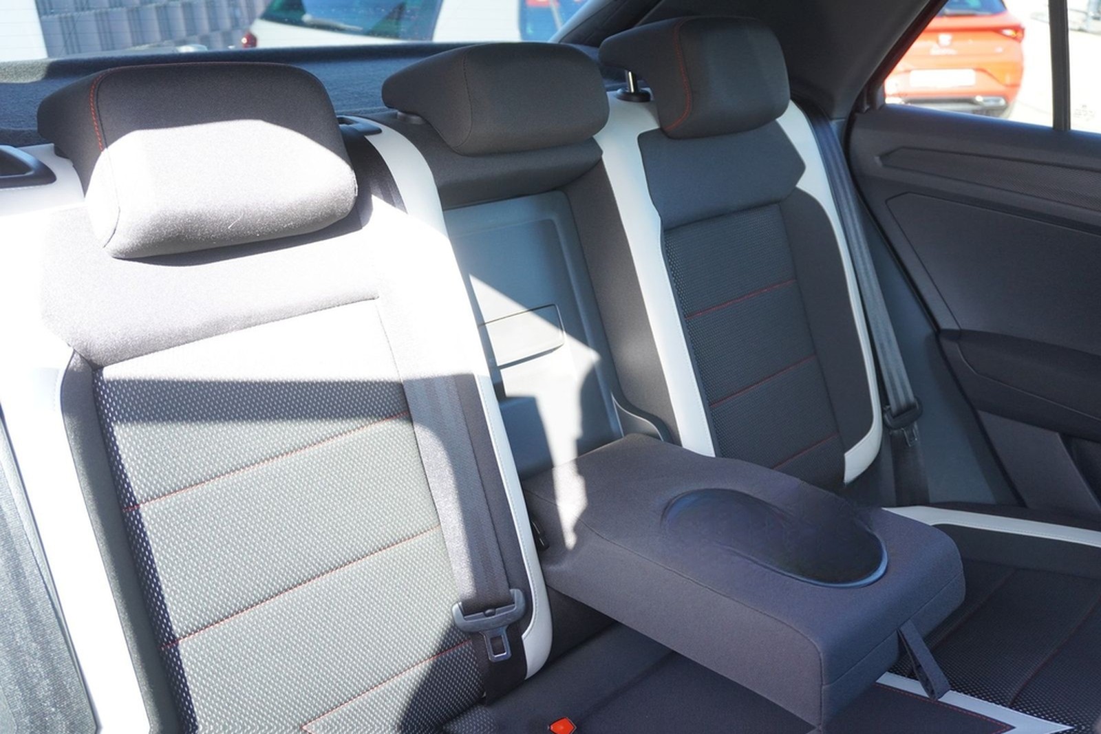 Volkswagen T-Roc 2.0 TSI Sport 4Motion DSG LED Navi ACC PDC foto 37