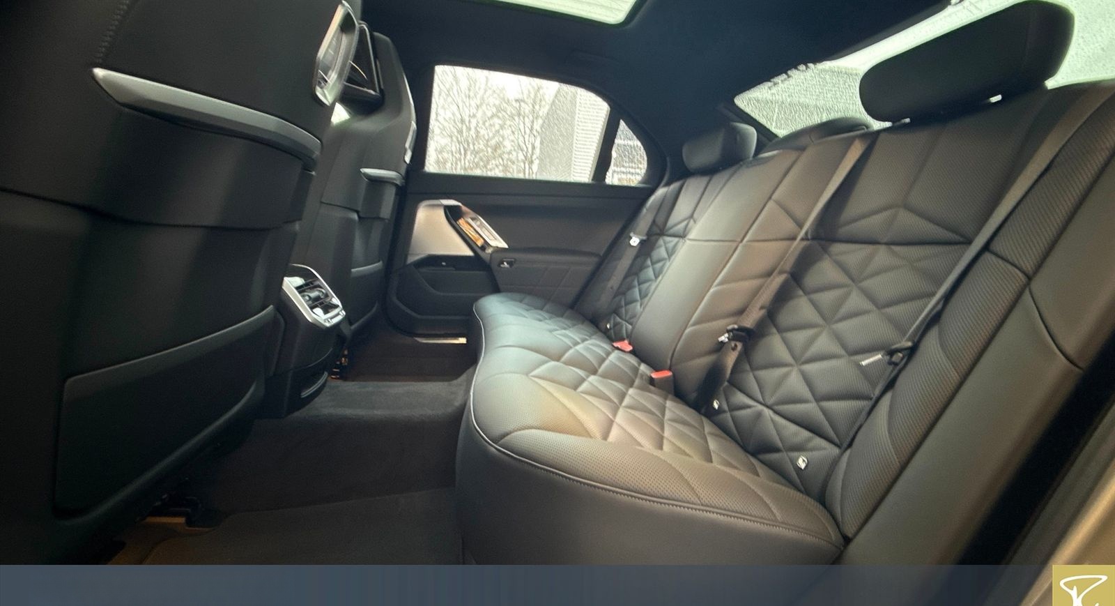 BMW 740d A xDrive M-Sport Navi ACC HUD Skylou Sitzhg foto 8