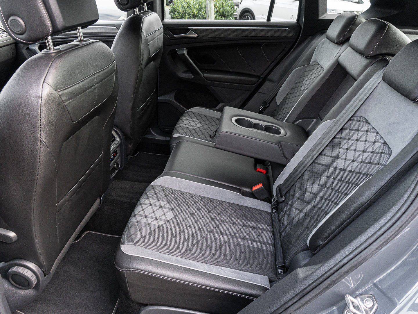 Volkswagen Tiguan 1.4 eHybrid DSG R-Line ACC AHK AUT Matrix foto 15