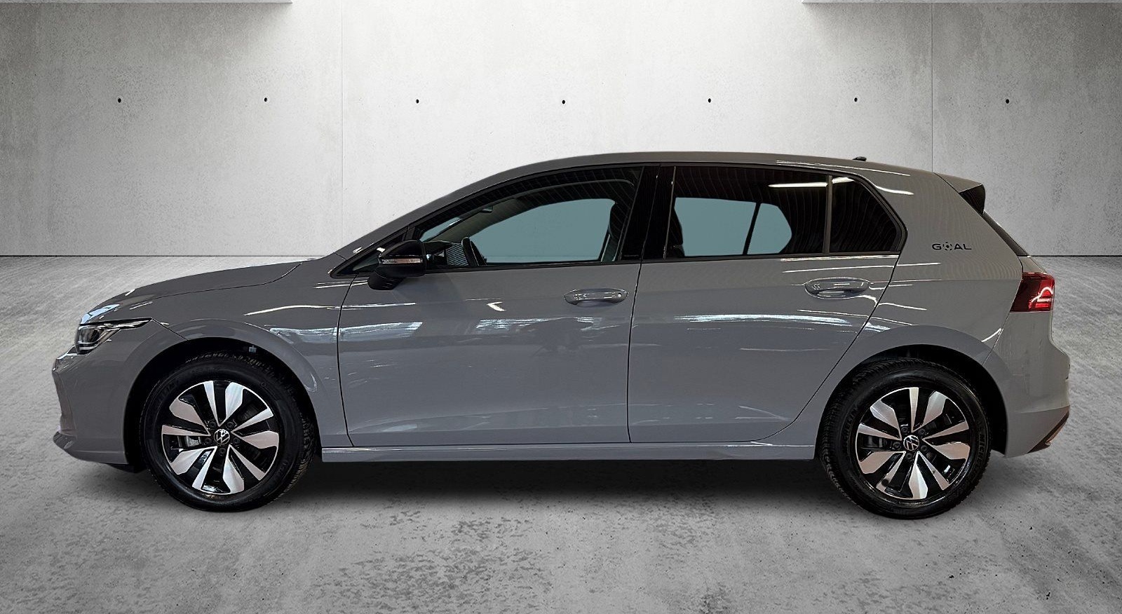 Volkswagen Golf VIII 1.5 eTSI Goal DSG LED Navi ACC PDC RFK foto 3