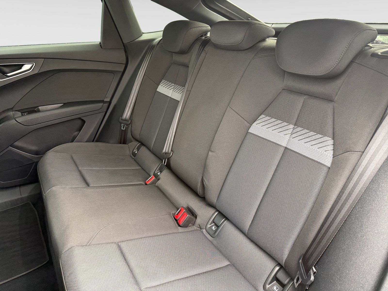 Audi Q4 Sportback 40 e-tron AHK RFK ACC foto 9