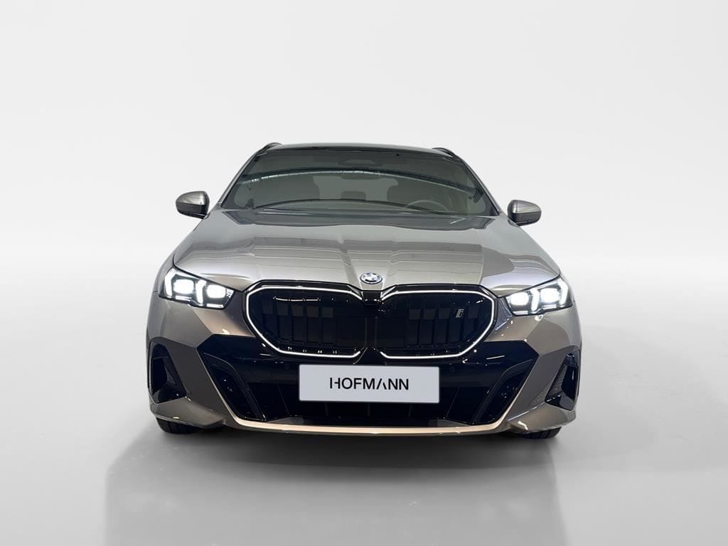 BMW i5 xDrive40 Touring M Sport Pro AHK Inno Pano foto 2