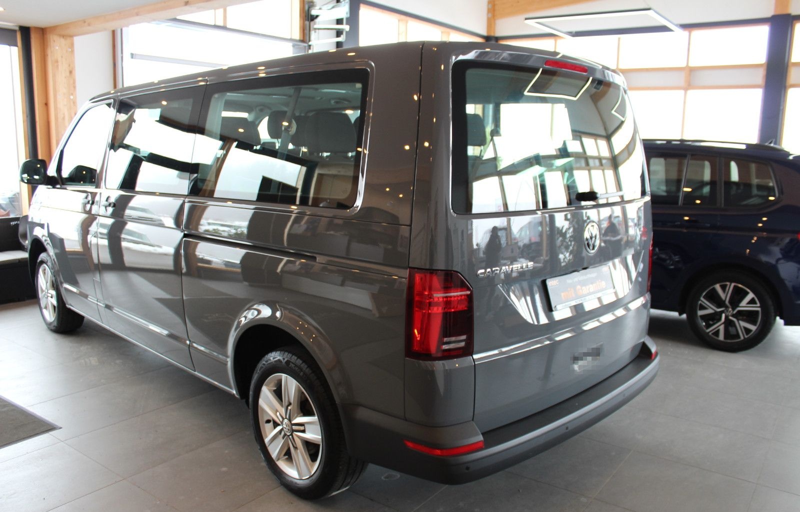 Volkswagen T6.1 Caravelle 2.0 TDI DSG lang Trendline foto 6