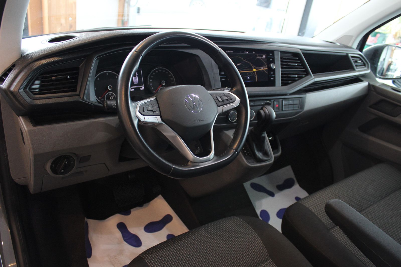 Volkswagen T6.1 Caravelle 2.0 TDI DSG lang Trendline foto 8