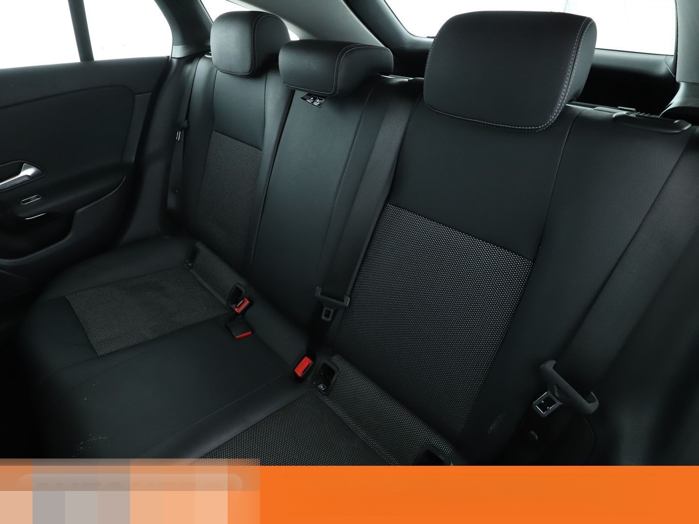 Mercedes-Benz CLA-Klasse CLA 180 Shooting Brake*NAV*TEMPO*PDC* foto 14