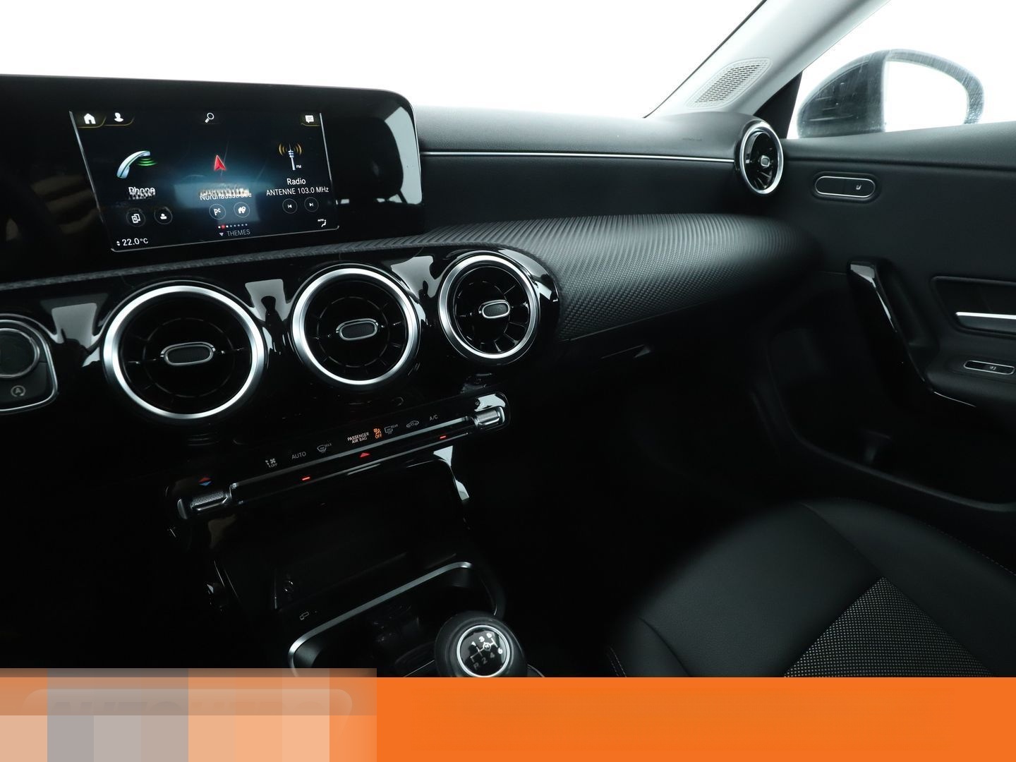 Mercedes-Benz CLA-Klasse CLA 180 Shooting Brake*NAV*TEMPO*PDC* foto 24