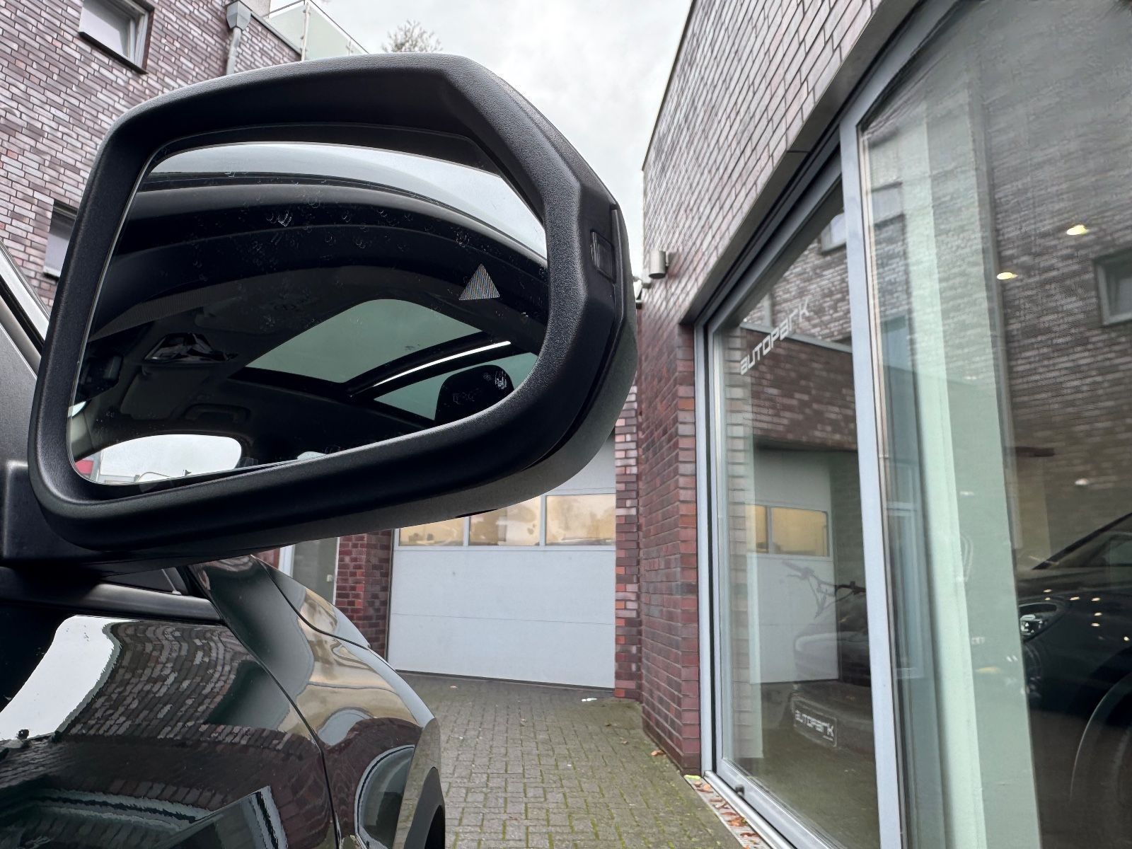 BMW X1 20dxDrive PANO DA+ Premium-Pa Comfort-Pa AHK foto 14