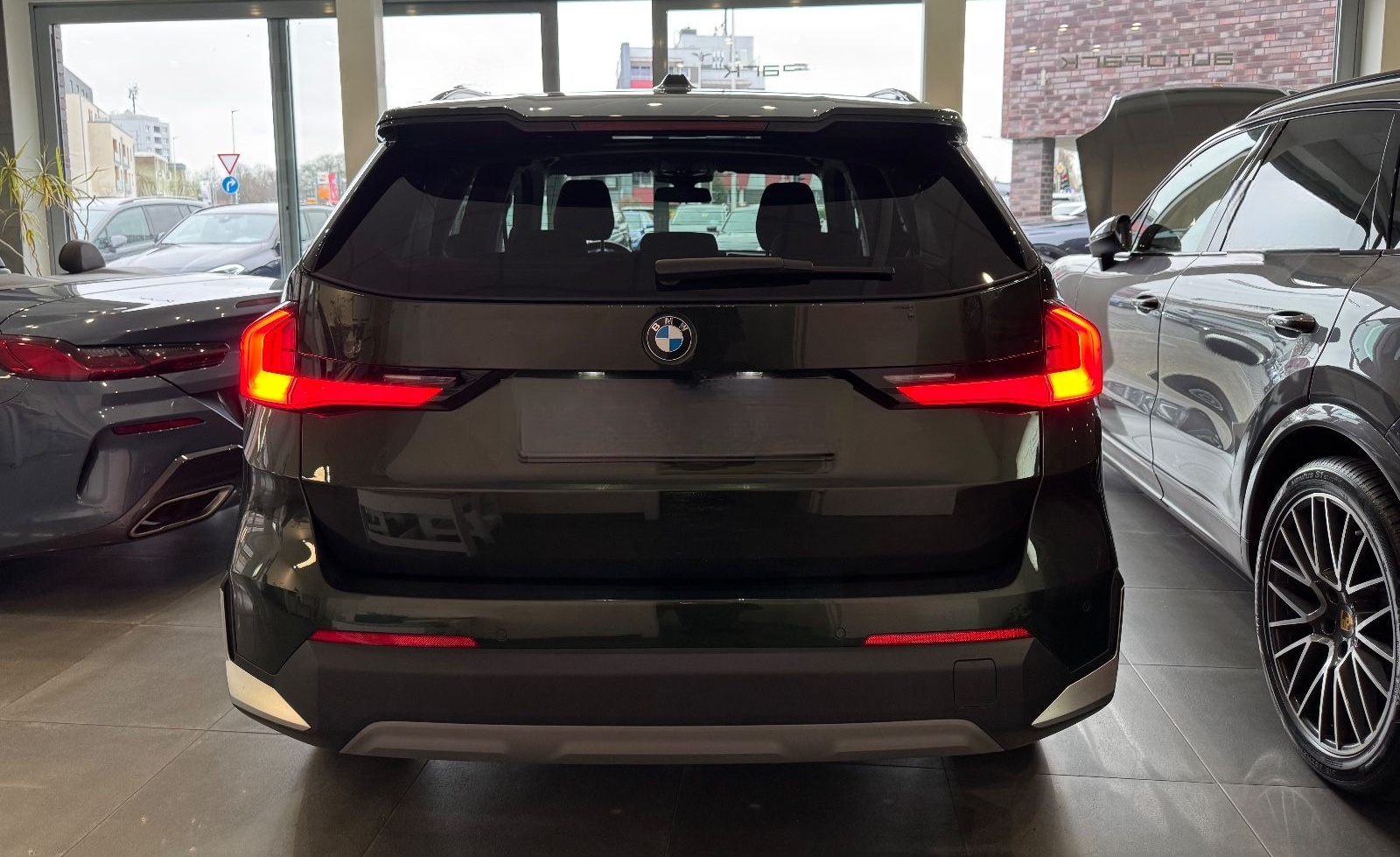 BMW X1 20dxDrive PANO DA+ Premium-Pa Comfort-Pa AHK foto 19