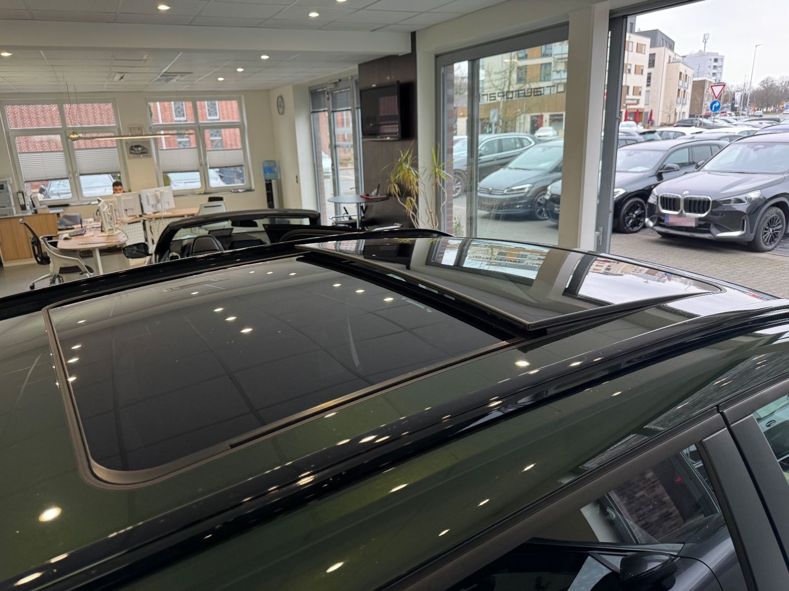 BMW X1 20dxDrive PANO DA+ Premium-Pa Comfort-Pa AHK foto 23