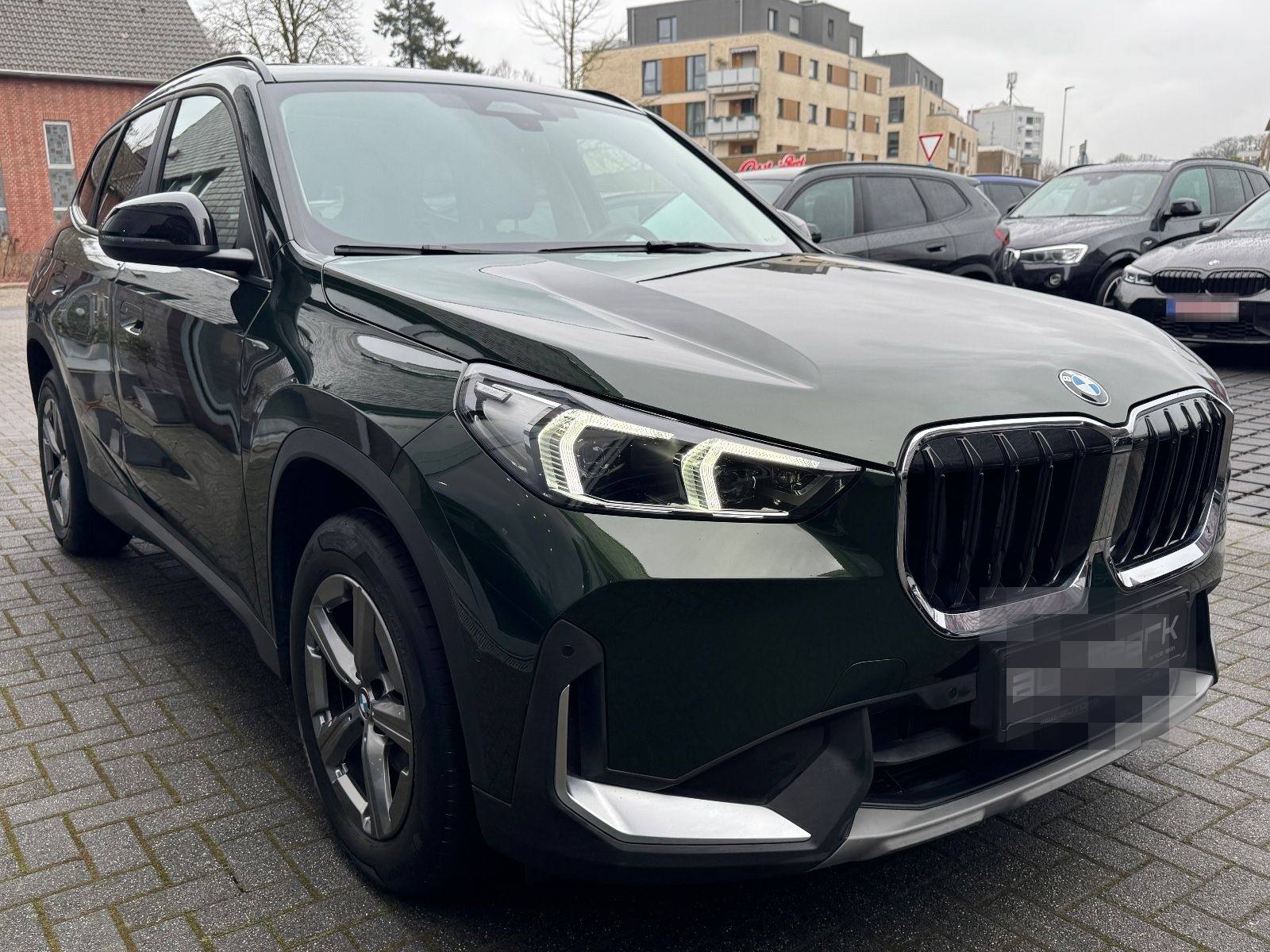 BMW X1 20dxDrive PANO DA+ Premium-Pa Comfort-Pa AHK foto 4