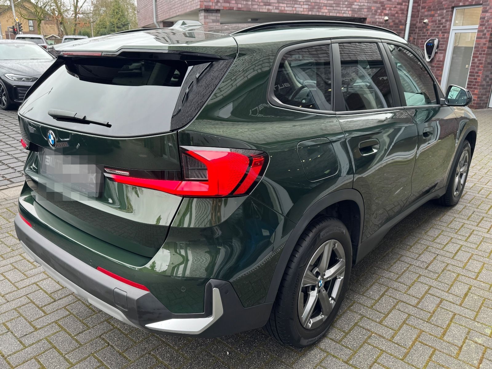 BMW X1 20dxDrive PANO DA+ Premium-Pa Comfort-Pa AHK foto 6