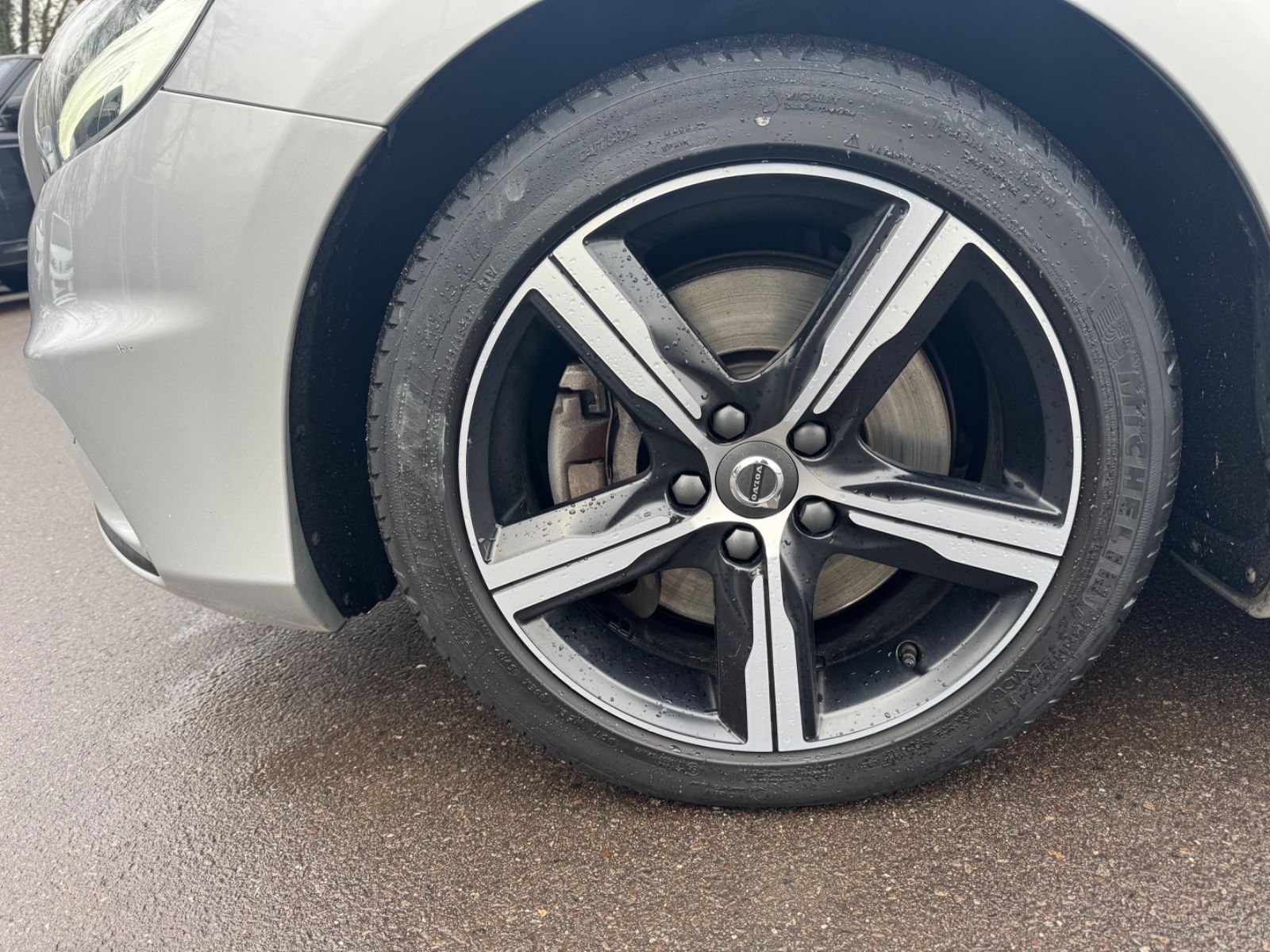 Volvo V40 R-DESIGN AUTOMATIK*VOLL-LED*NAVI*SHZ*1.HAND* foto 11
