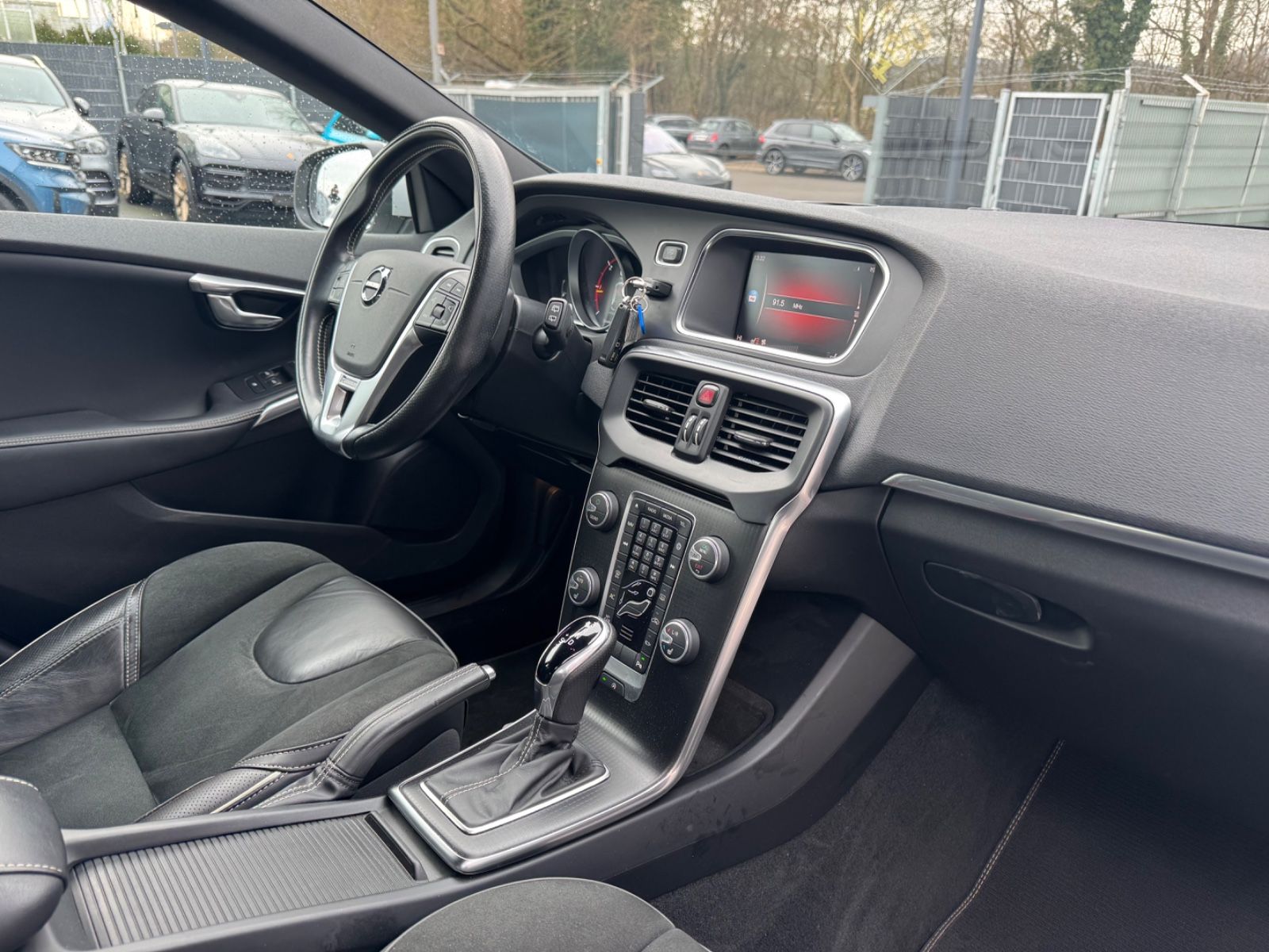 Volvo V40 R-DESIGN AUTOMATIK*VOLL-LED*NAVI*SHZ*1.HAND* foto 16